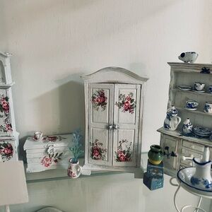 Charming Floral White Cabinet
